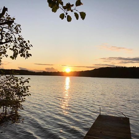 Ferienhaus Reetdach 1300Qm Privatgrundstueck Bootssteg Sauna Templin Luebbesee Uckermark Erholung Pur Seenplatte Petersdorf  ภายนอก รูปภาพ